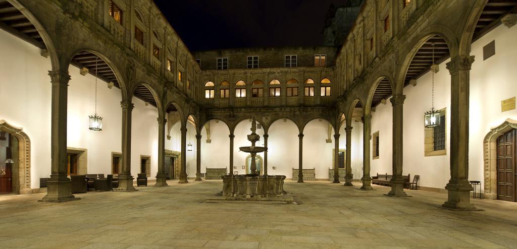 Parador De Santiago - Hostal Reis Catolicos Hotel Santiago de Compostela Exterior photo